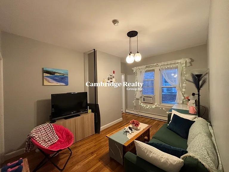 5-7 Marcella St #1 — Photo 3