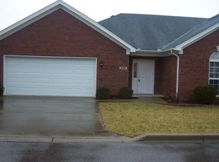 8606 Mill Spring Pl, Louisville, KY 40228