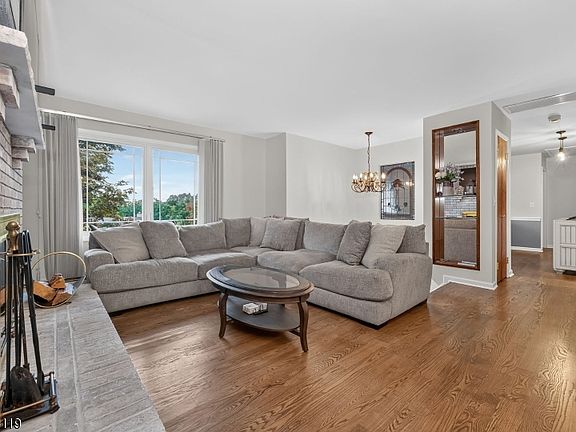 4th image of 21 Alexandra Rd