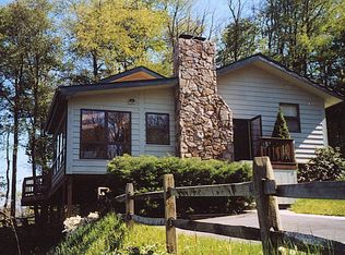 472 Paradise Hts, Oakland, MD