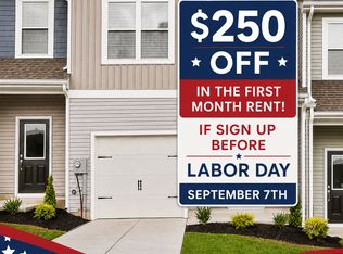 95 Cramsford St, Falling Waters, WV 25419