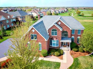 4 Somerset Hills Ct, Hawthorn Woods, IL 60047