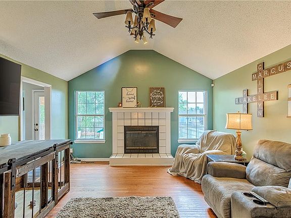 5th image of 1219 N Ponca Dr