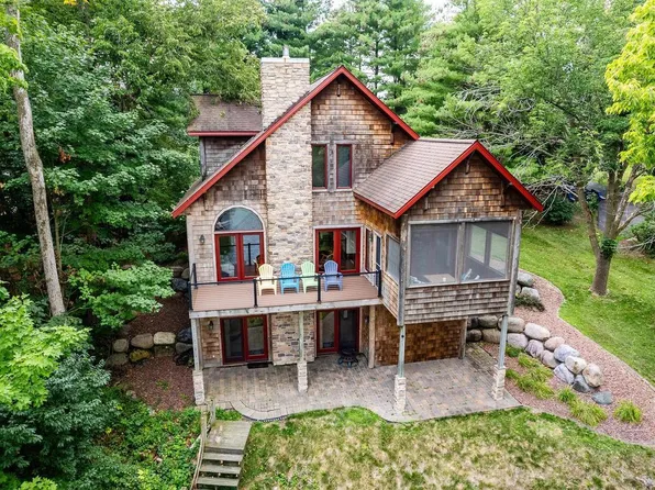 S1510 Canary Court, La Valle, WI 53941