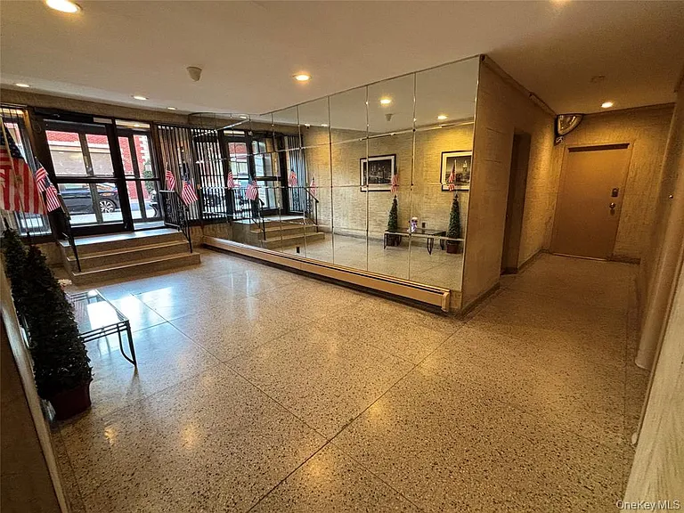 4200 Herkimer Pl #6E — Photo 20