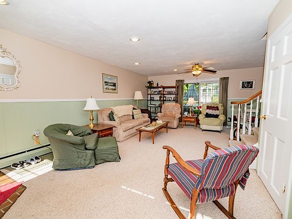 5th image of 14 Courtly Cir