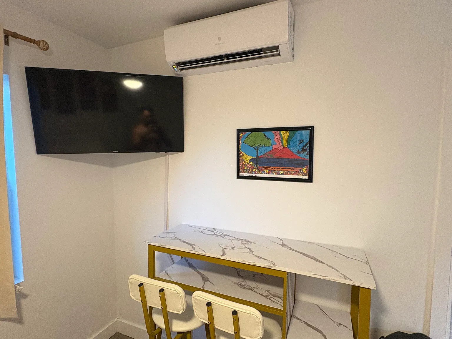 Studio, $1,350 — Photo 2