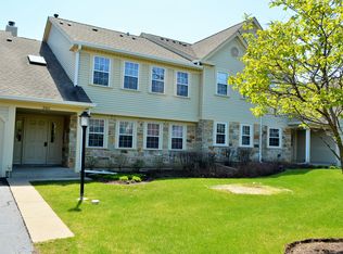 2401 Mallow Ct #W2, Schaumburg, IL 60194