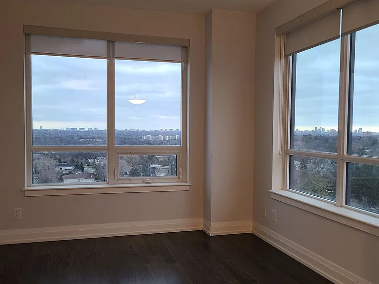 7167 Yonge St #906 — Photo 12