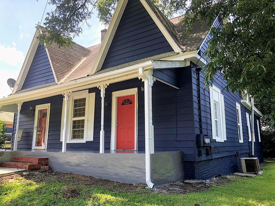 This duplex was recently painted both inside and out. Here you can see the front porch.