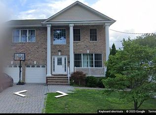 350 Cambridge Dr, Union, NJ 07083