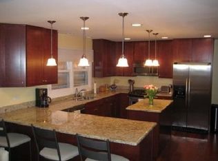 215 S Maple St, Frankfort, IL 60423