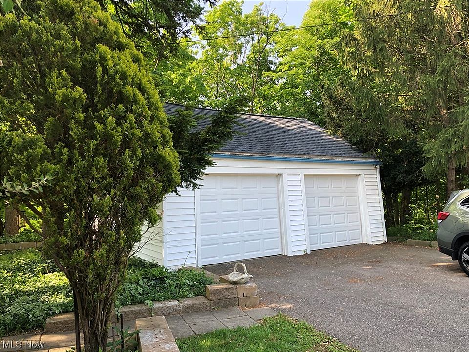 23561 Mastick Rd, North Olmsted, OH 44070 Zillow