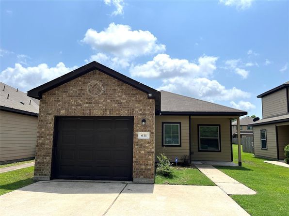 611 Carl St
