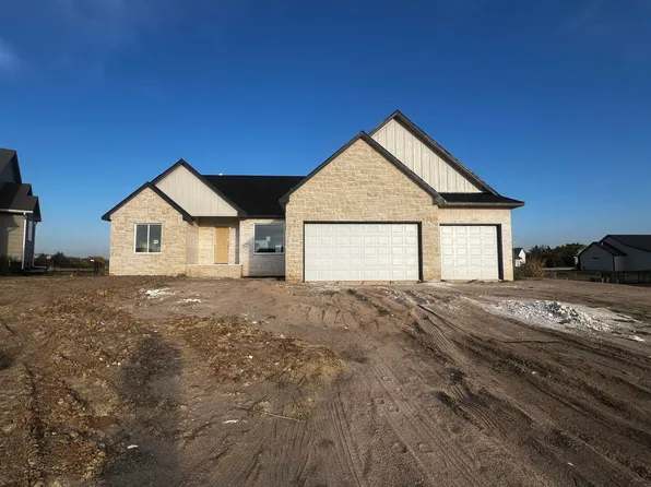 14010 E Willowgreen Ct, Wichita, KS 67230