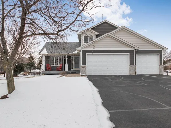 9807 Chestnut Ave N, Brooklyn Park, MN 55443