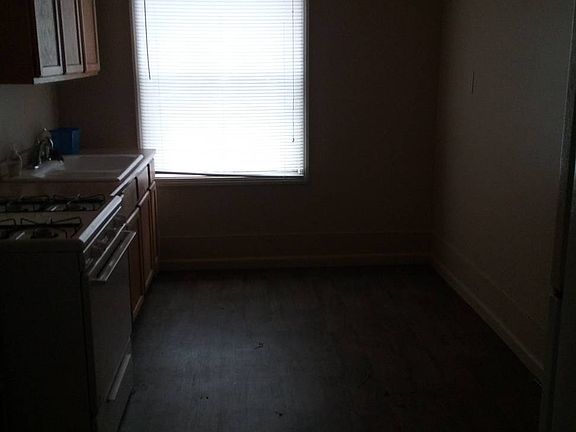 4th image of 2800 Dekalb St APT 3