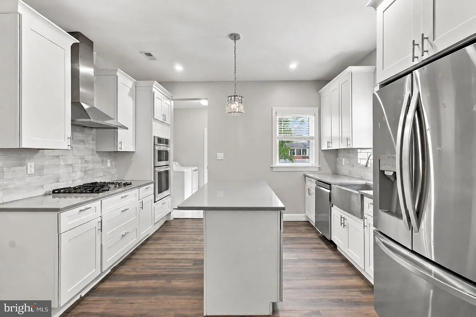 4 bed, 2.5 bath, 1672 sqft, $3,500 — Photo 4
