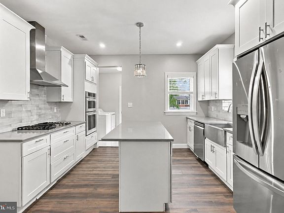 4th image of 142 Snyder Pl