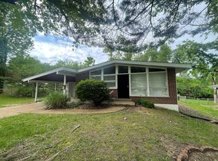 1335 Kappel Dr, Saint Louis, MO 63135