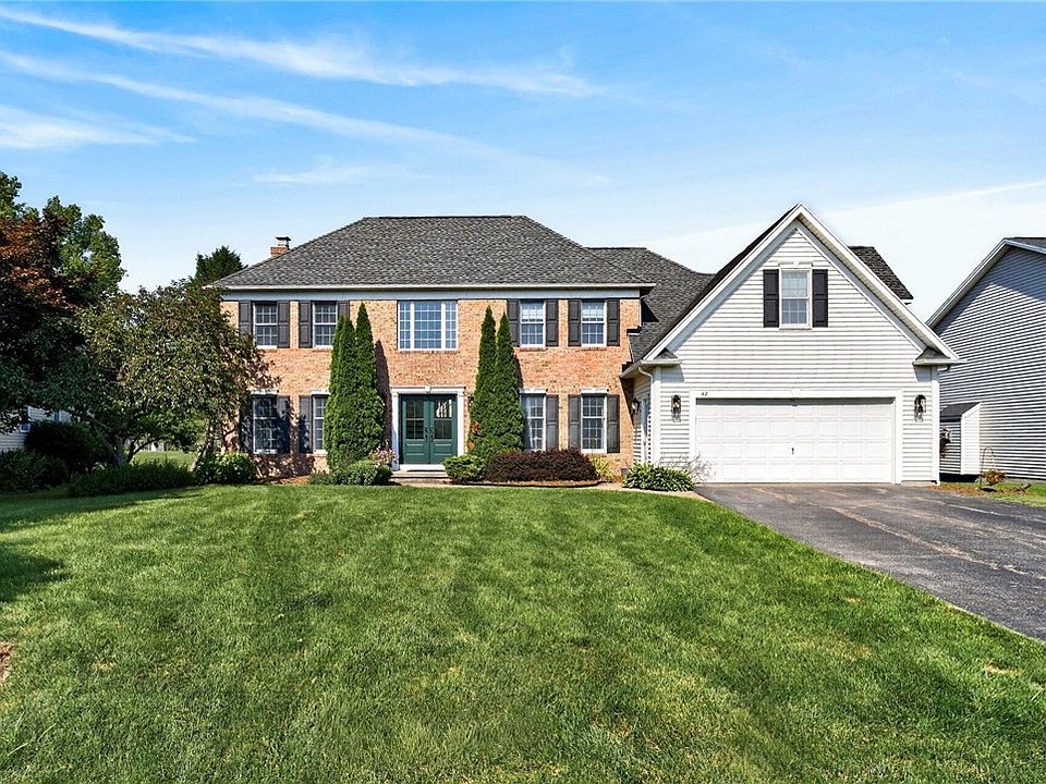1st image of 42 Saint Andrews Blvd