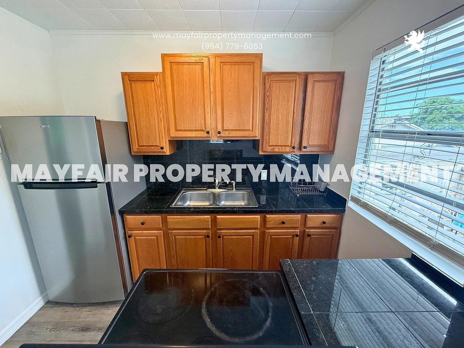 438 Barnett Street - 3 — Photo 2