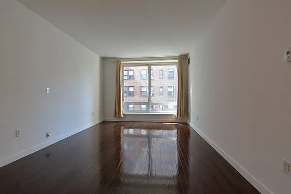 Rented by 212 Consulting Corp | media 24