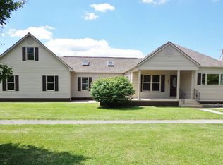 202 W Riverside Dr, Elizabethton, TN 37643