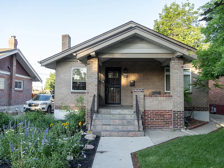 3842 Wyandot St — Photo 1