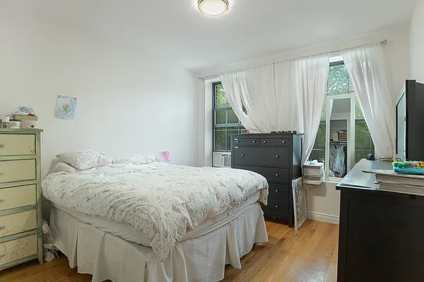 Rented by Corcoran | media 6