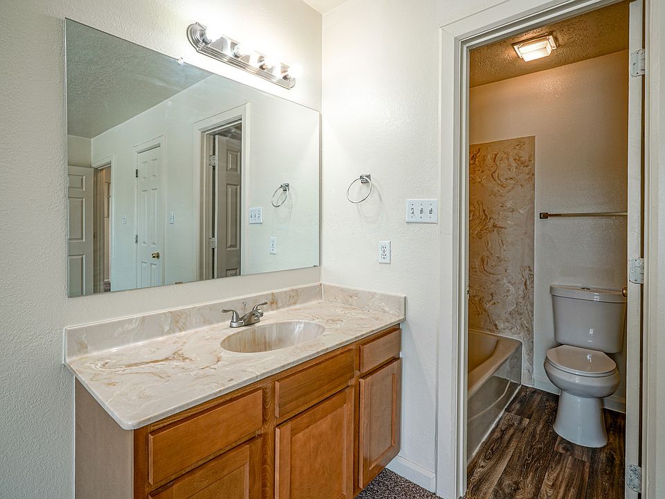 1st image of 3223 Vista Grande Dr NW