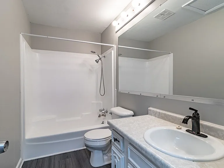 4239 Continental Dr — Photo 11