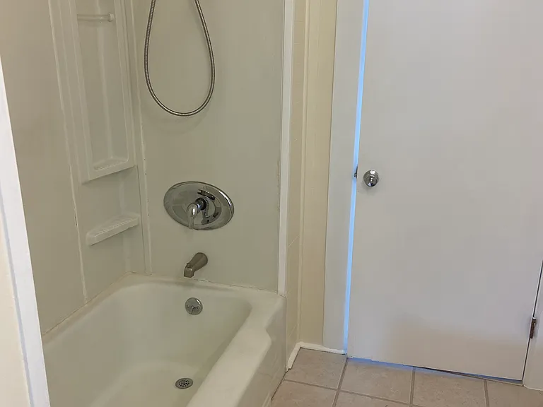 1812 SW Dawson St — Photo 9