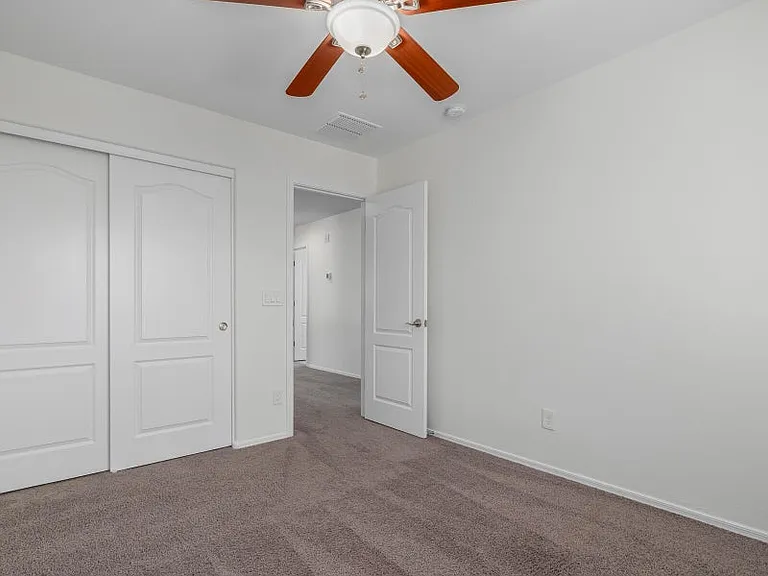 2532 W Corva Dr — Photo 35