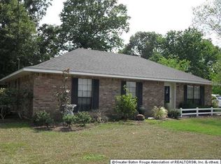 10283 Lake Park Ave, Gonzales, LA 70737