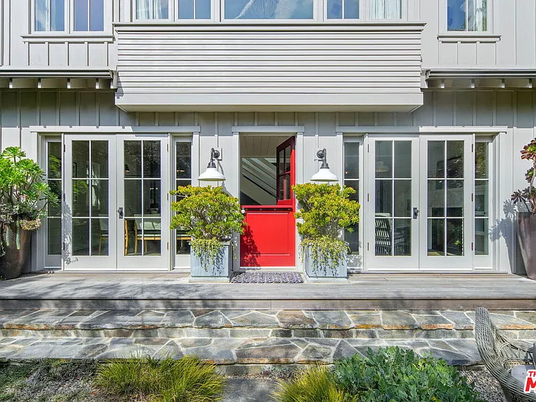 821 Nowita Pl — Photo 4