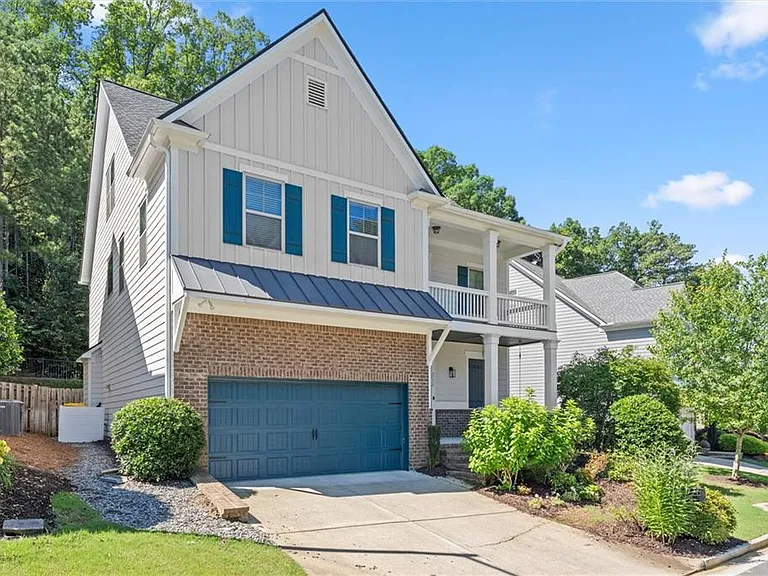 2770 Prado Ln — Photo 2