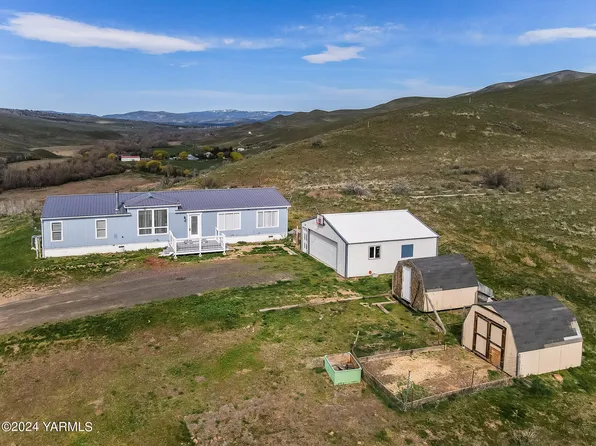 301 Lakeview Rd, Selah, WA 98942