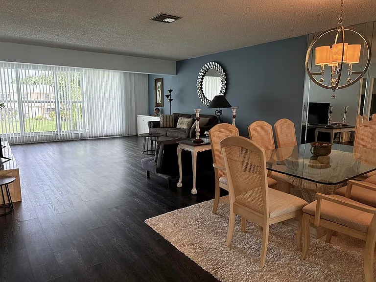 1520 NW 19th Ter #203 — Photo 9
