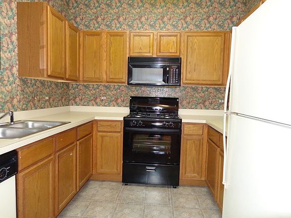 3rd image of 3317 Stratford Ct Unit 2B