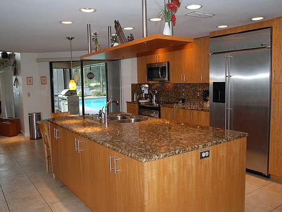 3rd image of 1119 Hunt Club Ln