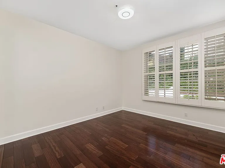 11815 Folkstone Ln — Photo 36