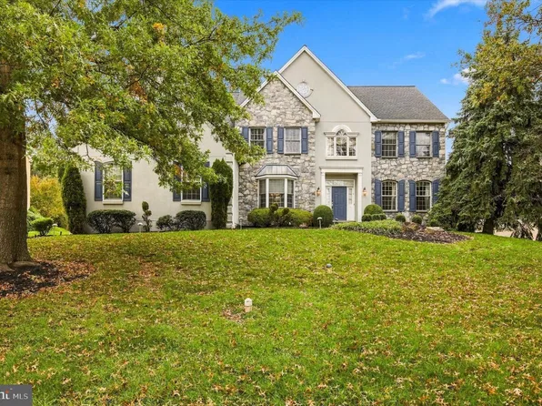 110 Somerset Dr, Blue Bell, PA 19422