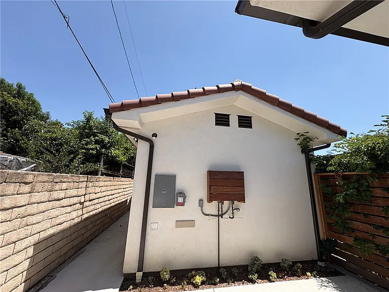 7128 McLennan Ave — Photo 12