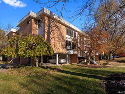 32010 Grand River Ave UNIT 18, Farmington, MI, 48336