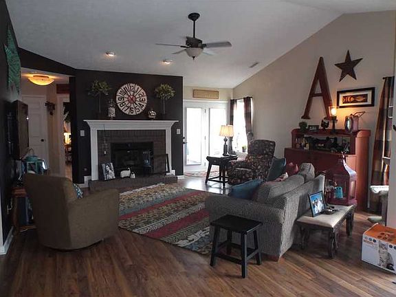 2nd image of 1216 Brittany Cir