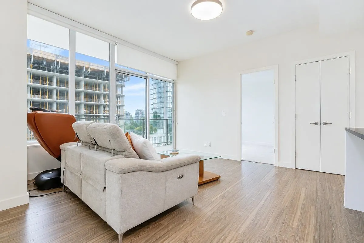2 bed, 960 sqft, $3,000 — Photo 3