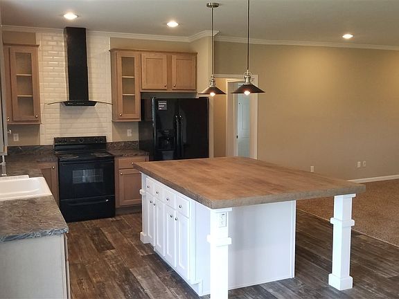 5th image of 334 Horseshoe Dr