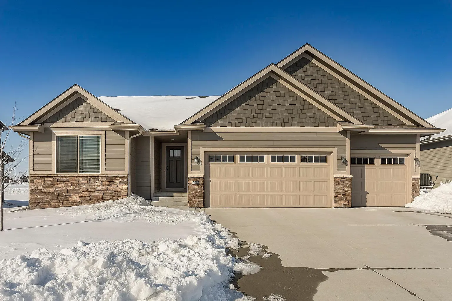 4 bed, 1528 sqft, $2,800 — Photo 1