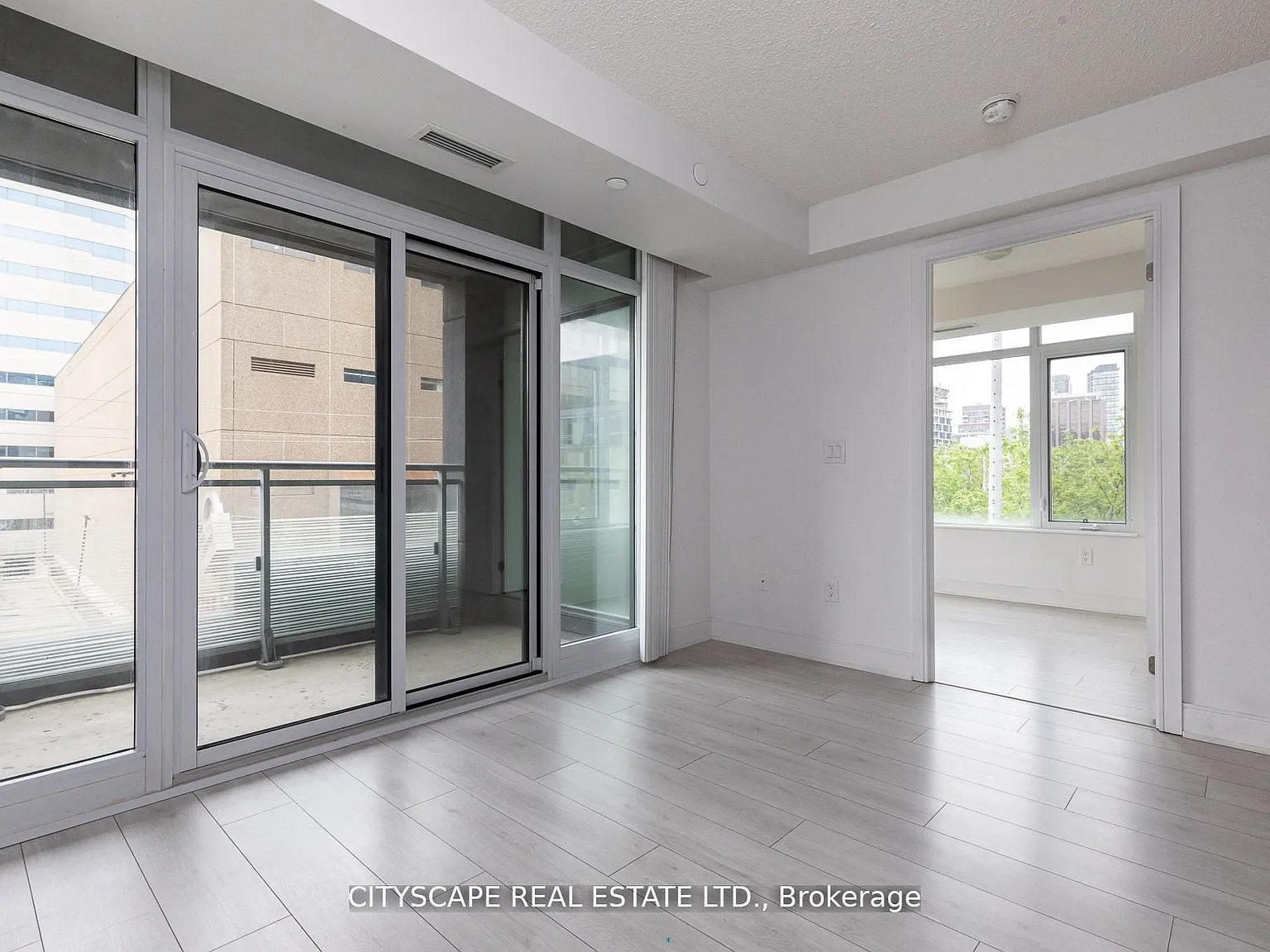 3 bed, $4,399 — Photo 4